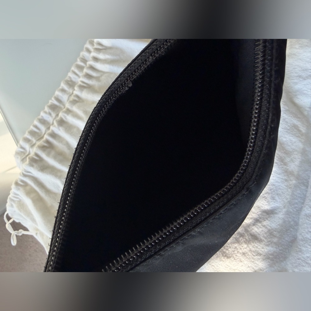 Prada Black re edition Tessuto Hobo Shoulder Bag - Picture 6 of 7